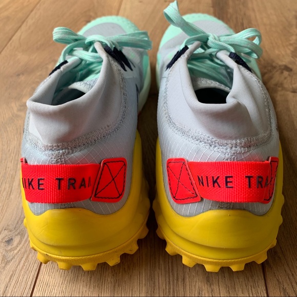 Nike Women’s Wildhorse 6 Hiking Shoes - Picture 4 of 10